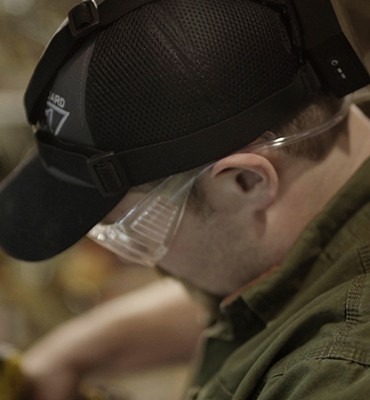 Man wearing Exfog system over hat